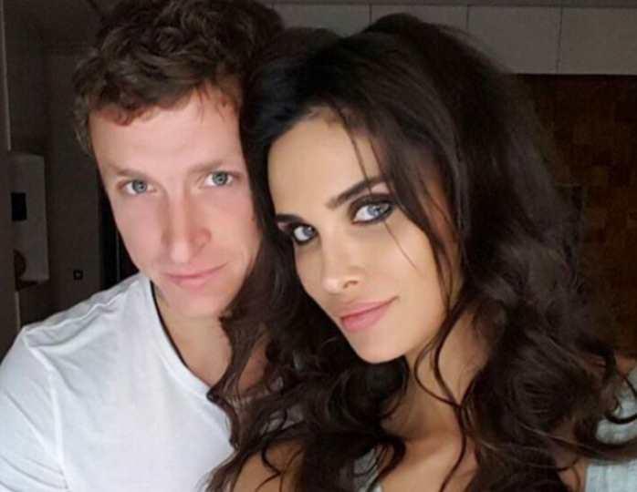 Подруга Аланы Мамаевой Юля Рыжая