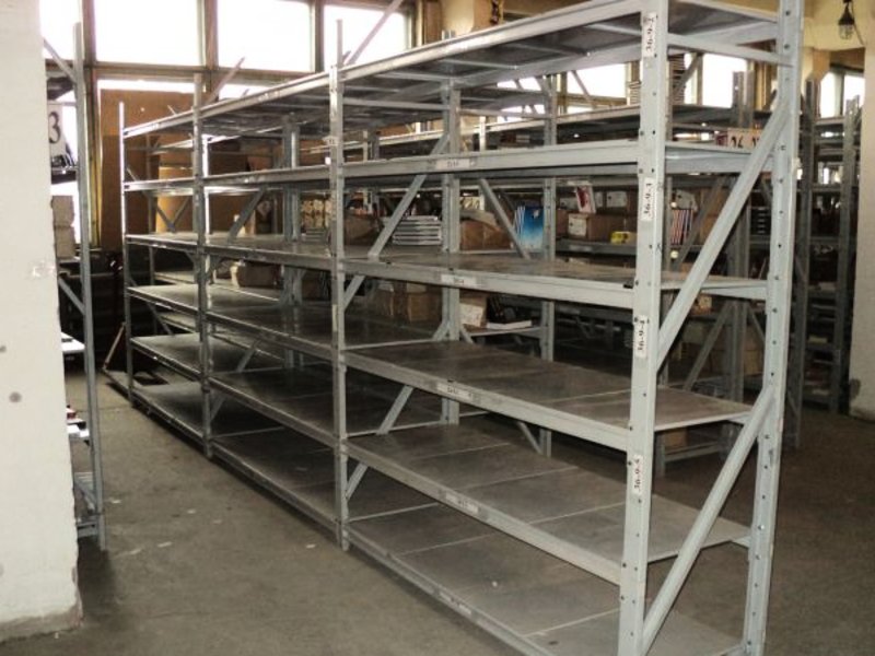 Выкуп складских б/у стеллажей