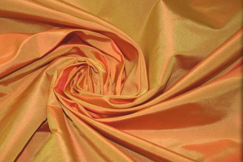 Тафта: что за материал и какими свойствами обладает