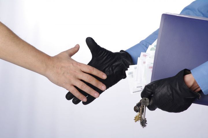Аферы мошенников при продаже квартиры