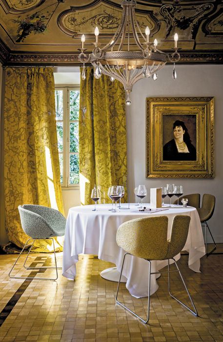 Итальянские большие люстры