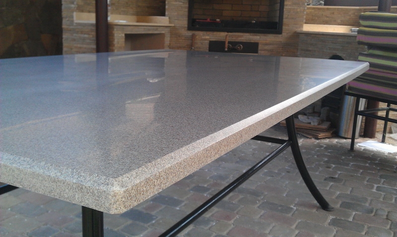 Столы из искусственного камня: плюсы и минусы