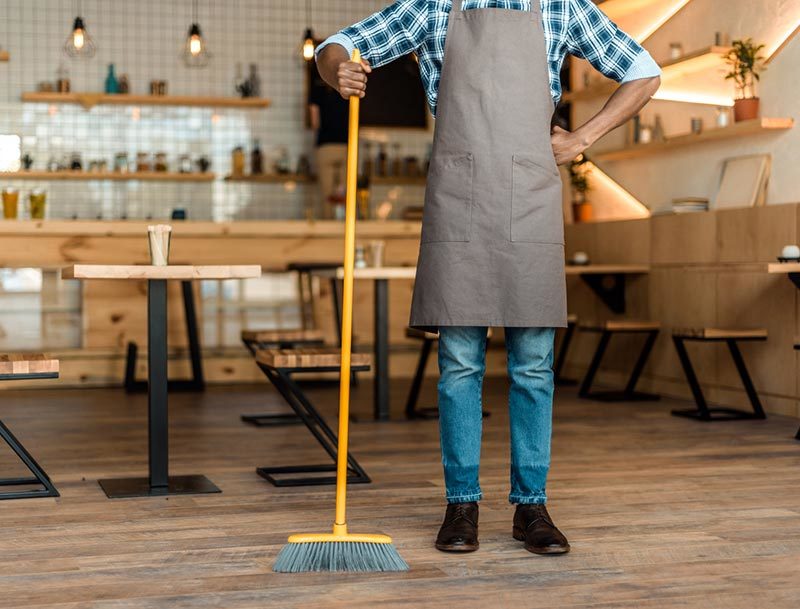 Уборка помещений ресторана и кафе