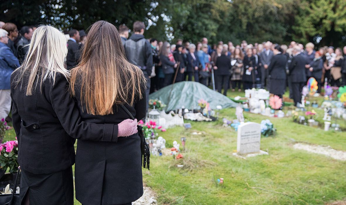 Хоронить в землю или кремировать?