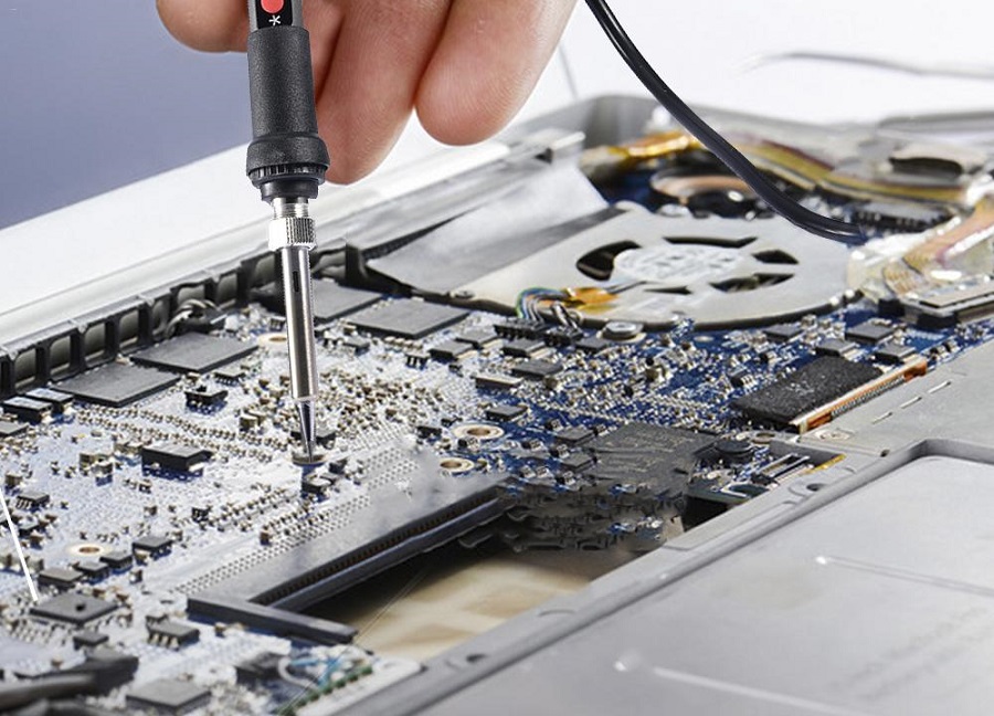 Почему для ремонта ноутбука стоит обратиться к профессионалам