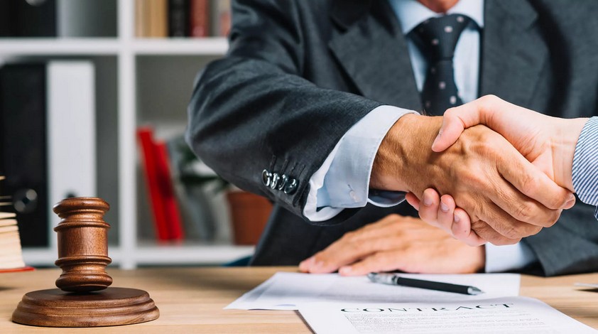 Когда нужен адвокат при ДТП