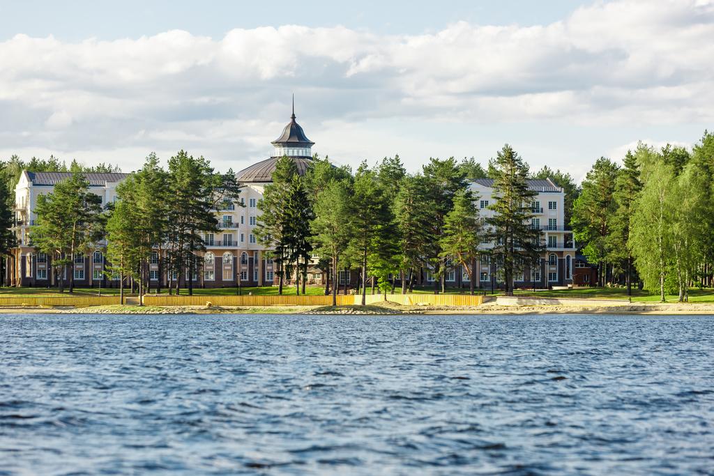 Почему стоит отдыхать в санатории