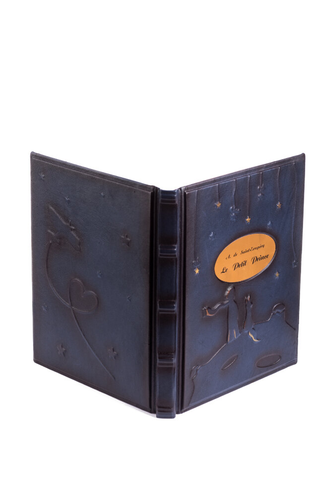 Философия и жизненные уроки, которые можно извлечь из книги 'Маленький принц' Антуана де Сент-Экзюпери