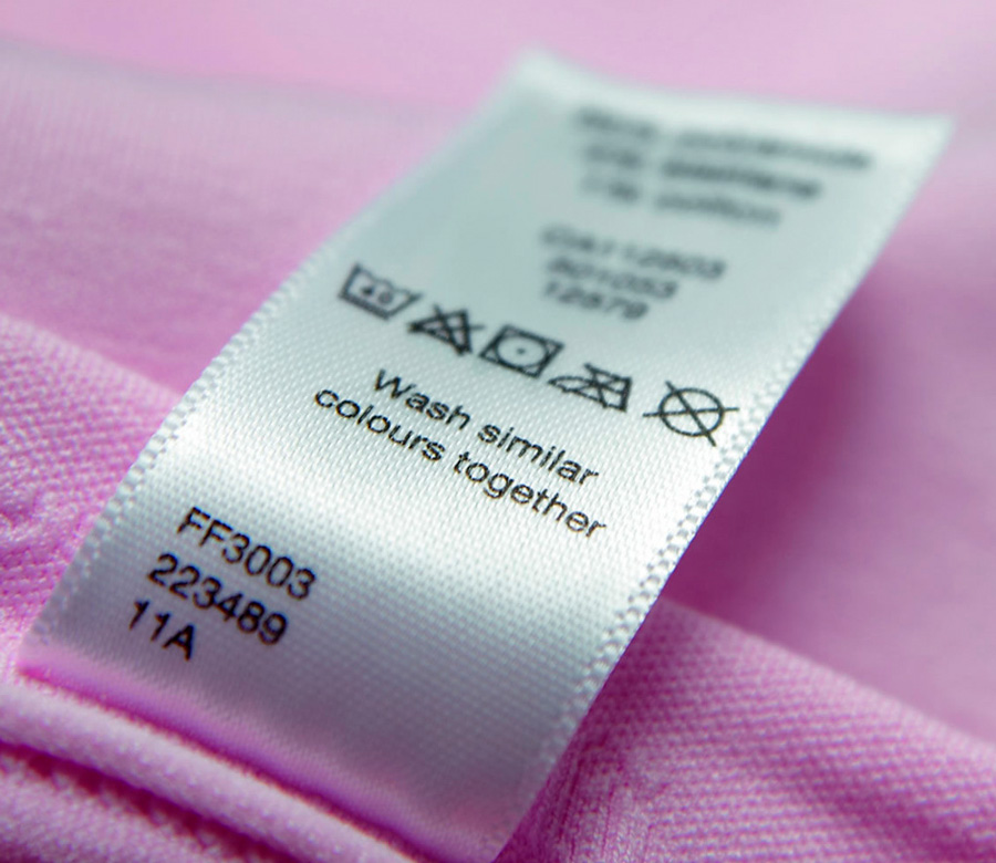 Какая информация должна быть на бирках для одежды?