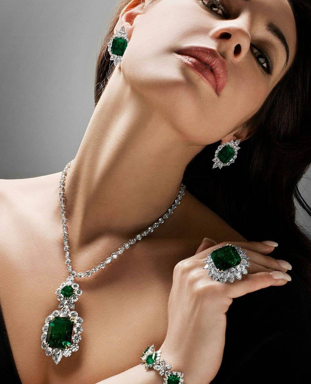 Популярные ювелирные украшения среди женщин