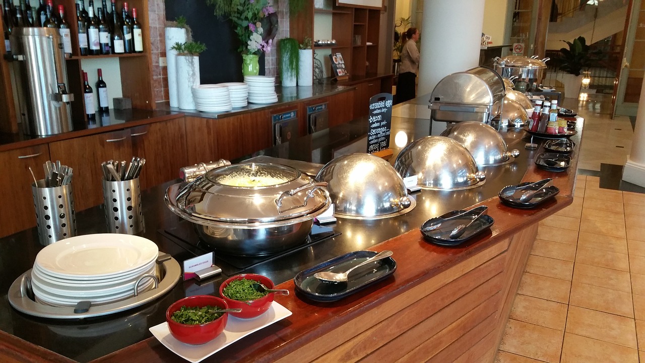 Как выбрать хорошую посуду для отелей?