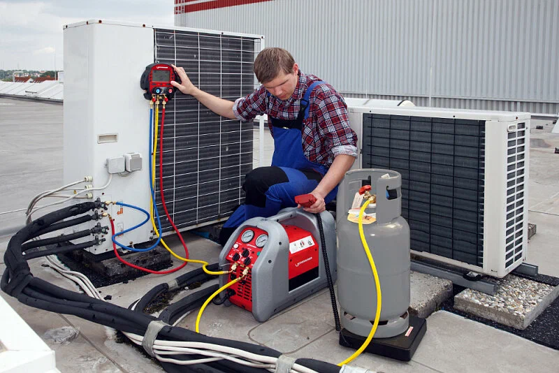 Ремонт и обслуживание чиллеров: оперативный выезд специалистов от ЧИЛЛЕР-СЕРВИС.РУ