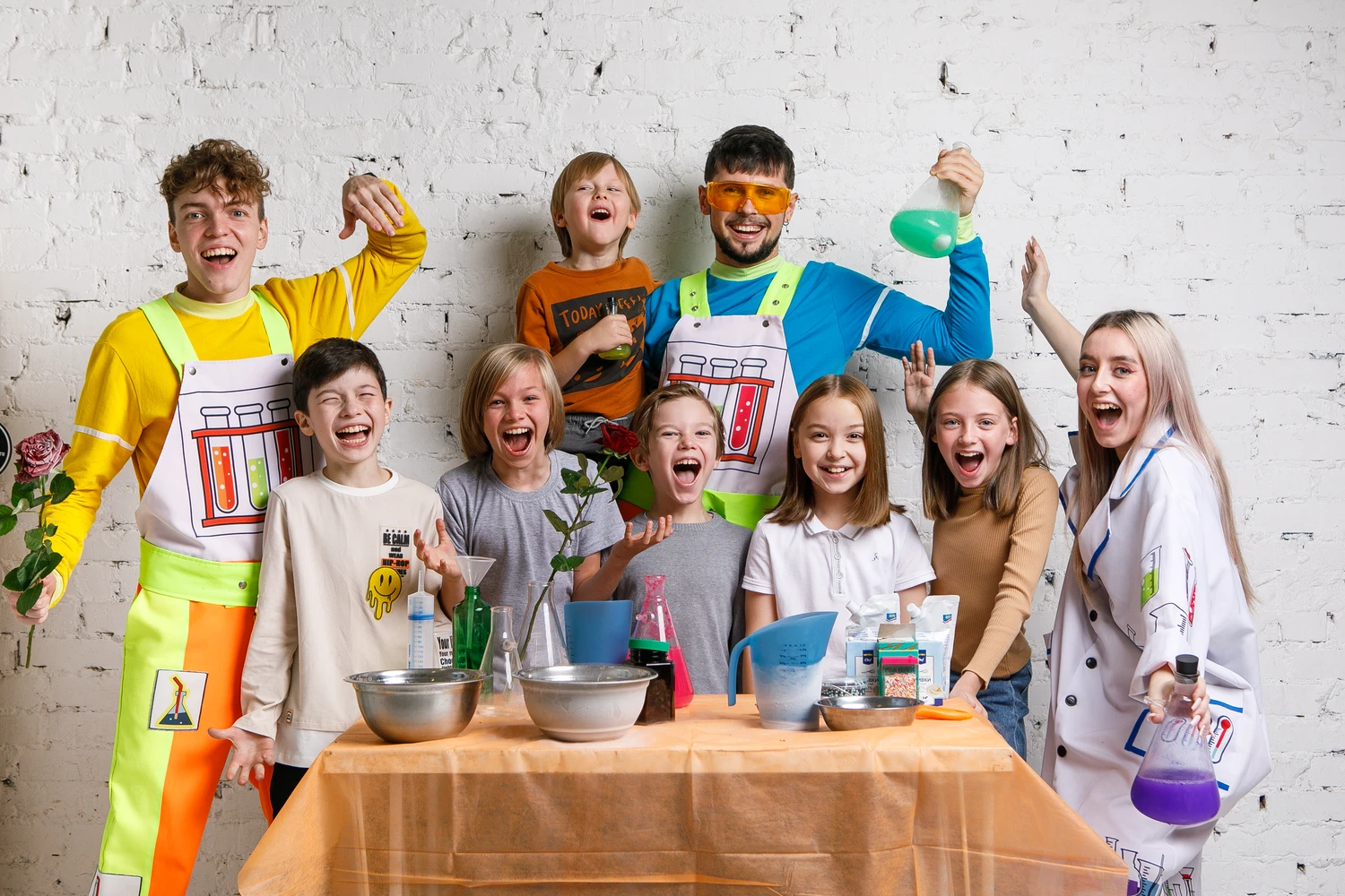 Тематические праздники с крио-шоу: идеи и советы