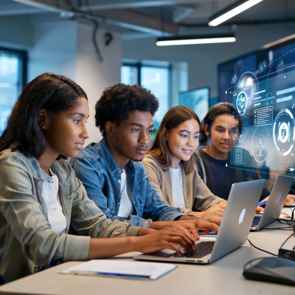 Дефицит кадров в России бьёт рекорды: почему сейчас самое время освоить рабочую профессию