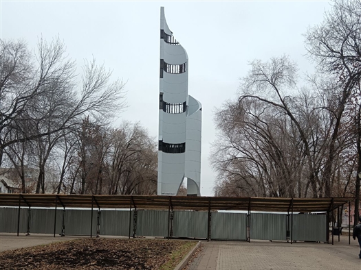 В Самаре готовят к реконструкции стелу моторостроительного завода им. Фрунзе