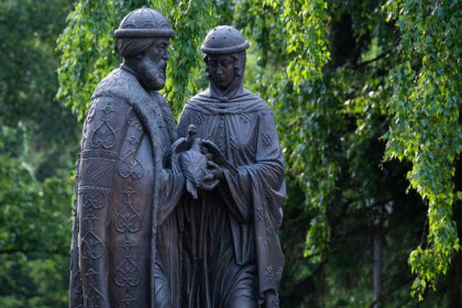 Новосибирские ЗАГСы ждут молодоженов в свой выходной по случаю Дня семьи 8 июля