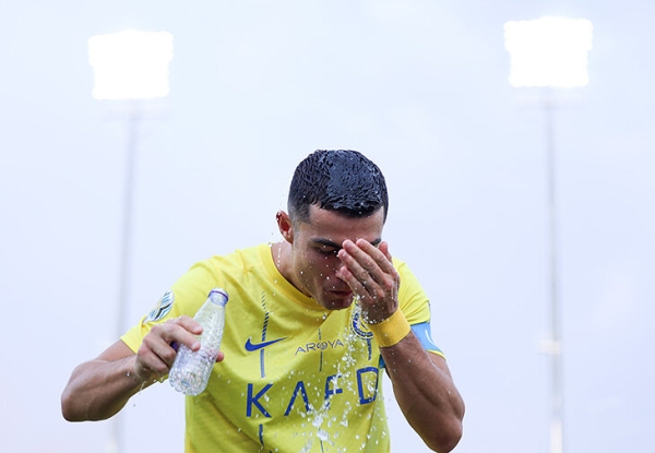 В спортивной бутылке больше бактерий, чем на ободке унитаза. Стоп! Что? Как не заразиться?