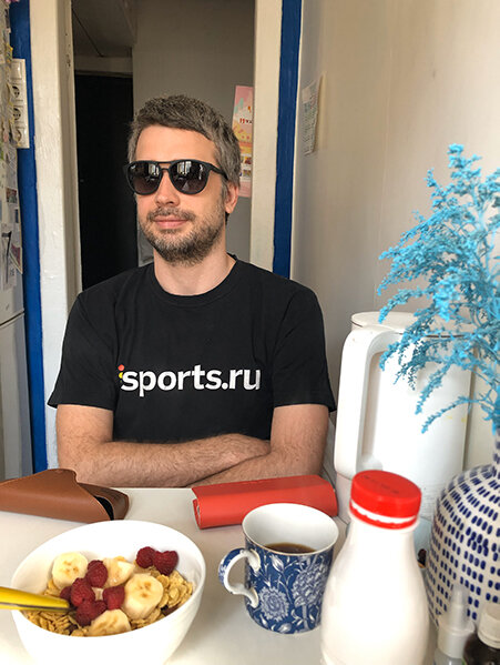 «Асмарал» мог стать «Краснодаром», будь Хусам дипломатичнее». Разговор с режиссером фильма о самом удивительном клубе 90-х