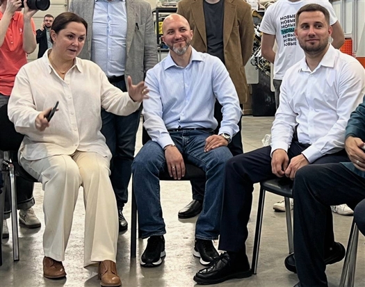 "Новые люди" против старой информатики