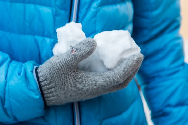 Катапульту для снежков испытали ко Дню студента в Новосибирске
