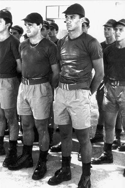 Неизвестная сборная Италии: когда Каннаваро, Дель Пьеро и другие звезды играли за армию