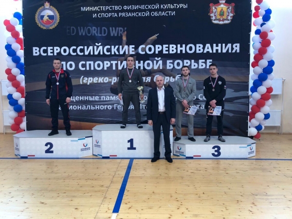Ростовские спортсмены - в числе победителей и призеров Всероссийского турнира по греко-римской борьбе памяти Ф.Полетаева