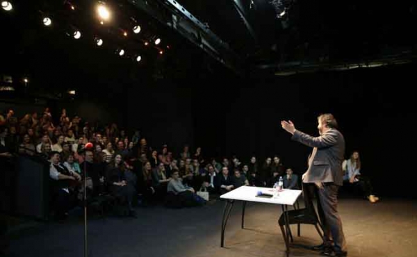 Игорь Золотовицкий: «Когда мы говорим про театр, люди улыбаются»