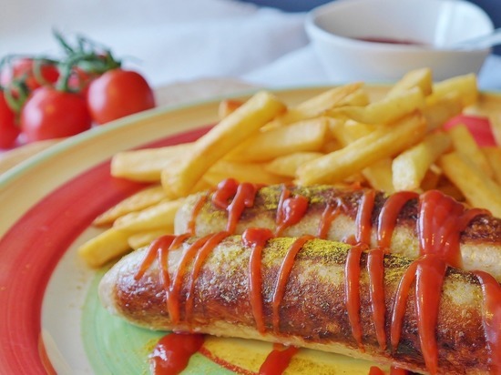 Между фастфудом и психическими болезнями выявлена взаимосвязь