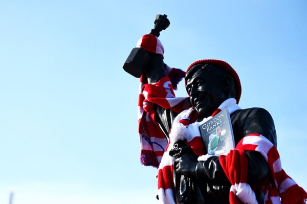 Вратарь «Стока» сыграл в такой же форме, как у Гордона Бэнкса. Это в память о легендарном кипере