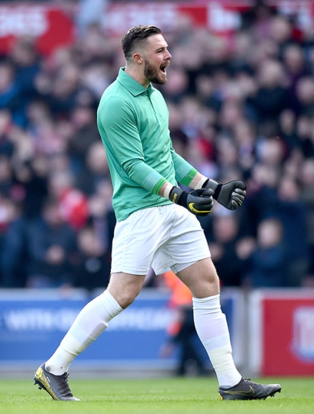 Вратарь «Стока» сыграл в такой же форме, как у Гордона Бэнкса. Это в память о легендарном кипере