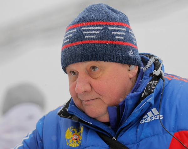 «Я уважаю президента. Хотел показать всем, что люблю Россию». Наш двоеборец написал на перчатке V.V.Putin