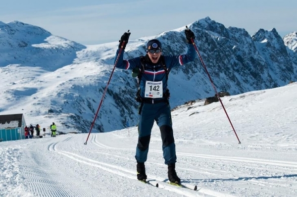 «Впервые в жизни я ела мясо овцебыка». Самая хардкорная гонка на лыжах – в Гренландии