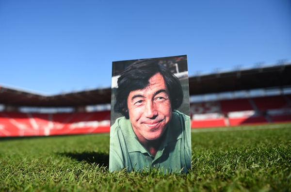 Вратарь «Стока» сыграл в такой же форме, как у Гордона Бэнкса. Это в память о легендарном кипере