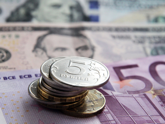 Назван среднегодовой курс доллара в 2019 году: упадет до 62 рублей