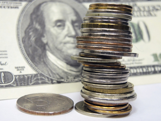 Куда катится рубль: аналитики дали прогноз курса на лето