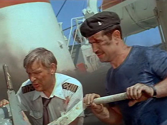 Звезда «Пиратов XX века» подал в суд из-за пособия по рукопашному бою