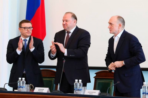 Борис Дубровский передал область новому главе без долгов