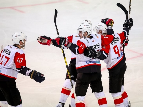 Билялетдинов выжал из «Ак Барса» максимум. Но «Авангард» убивает все живое