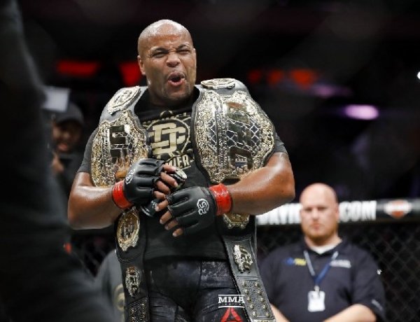 Ученые проверили, может ли убивать ледяная секира Саб-Зиро из MK11