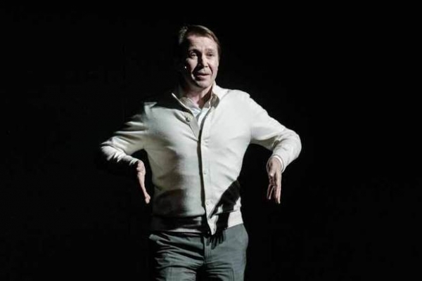 Миронов, Пересильд, Ахеджакова и «Звери» привели Театр Наций в «Движение»