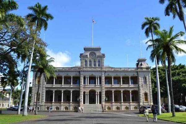 Как врач из России возглавил сенат американских Гавайев