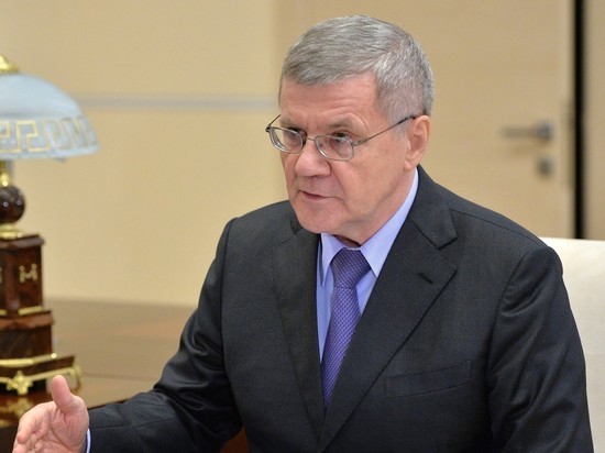 Воруют и завышают тарифы: Чайка пожаловался на беспредел в ЖКХ