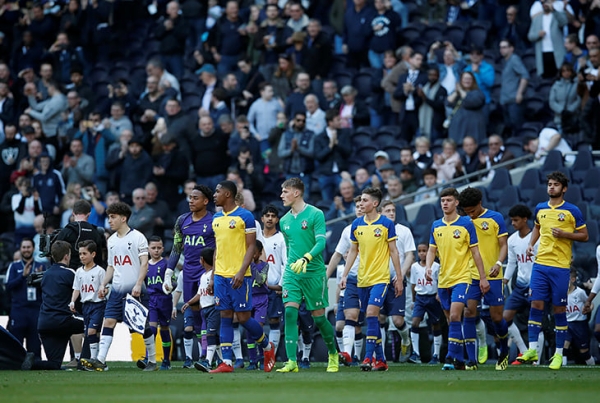 Молодежка «Тоттенхэма» сыграла на новом стадионе, который стоил миллиард фунтов. Как вам?