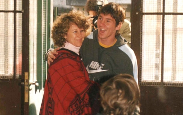 Месси начинал на ужасных полях Росарио, а значит, заиграл бы и дождливым вечером в Стоке