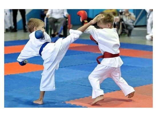 Каратисты из Серпухова поборются за награды Первенства России