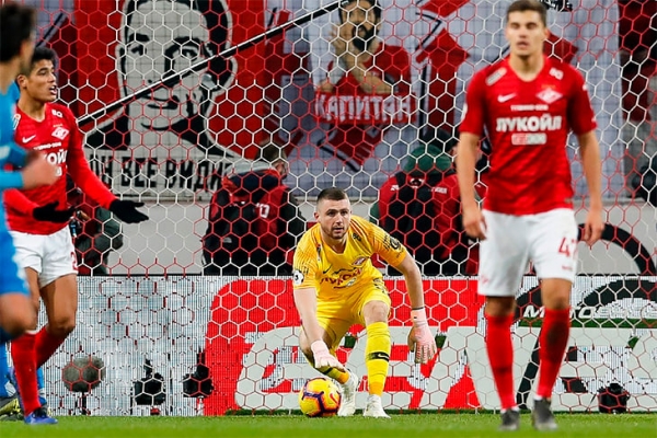 &laquo;Я видел повтор, чистый пенальти на Дзюбе&raquo;. Cемак и Кононов &ndash; о дерби