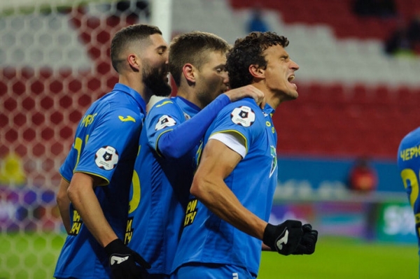 ЦСКА теперь второй, Еременко забил впервые за 2,5 года (дубль!), Аленичев верит в чудеса. Как там РПЛ?