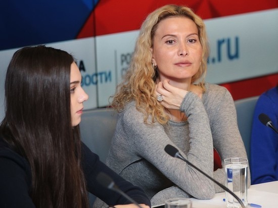 Тренер Медведевой признался в восхищении Тутберидзе