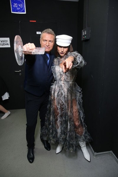 Лолита наконец сплясала под Бузову: музыкальное буйство на "Звуковой дорожке"