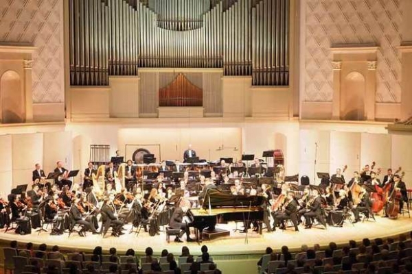 В Москве выступил знаменитый пианист Жан-Ив Тибоде